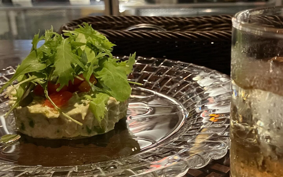 《ズワイガニとアボカドのサラダ》